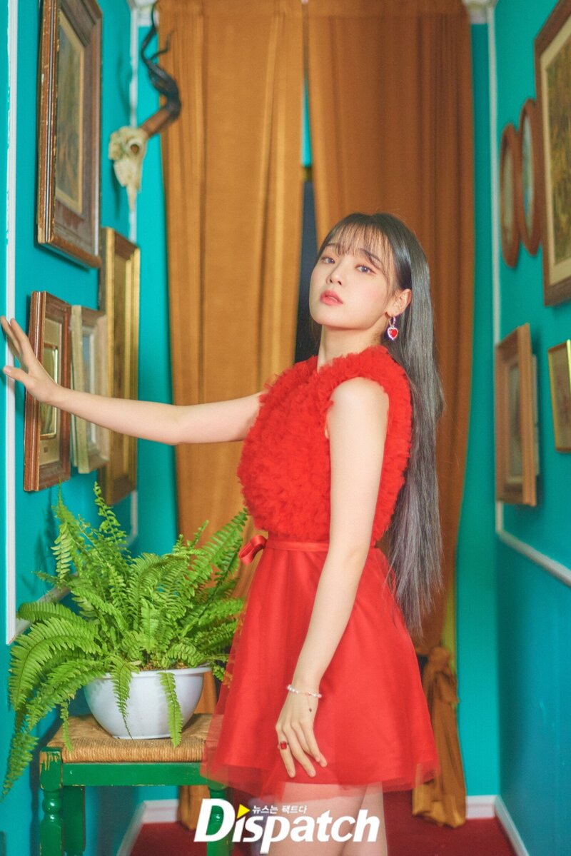 220331 OH MY GIRL Seunghee - "Real Love" MV Shoot by Dispatch documents 3