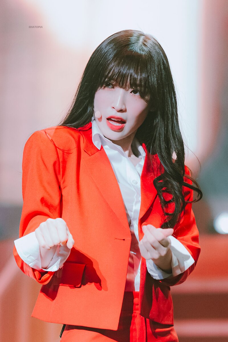 220430 Oh My Girl's Arin at 7th Anniversary Fanmeeting documents 2