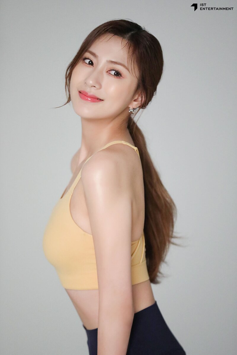 220727 IST Naver - Apink Hayoung - 'Wanna Lab' Photoshoot Behind documents 4