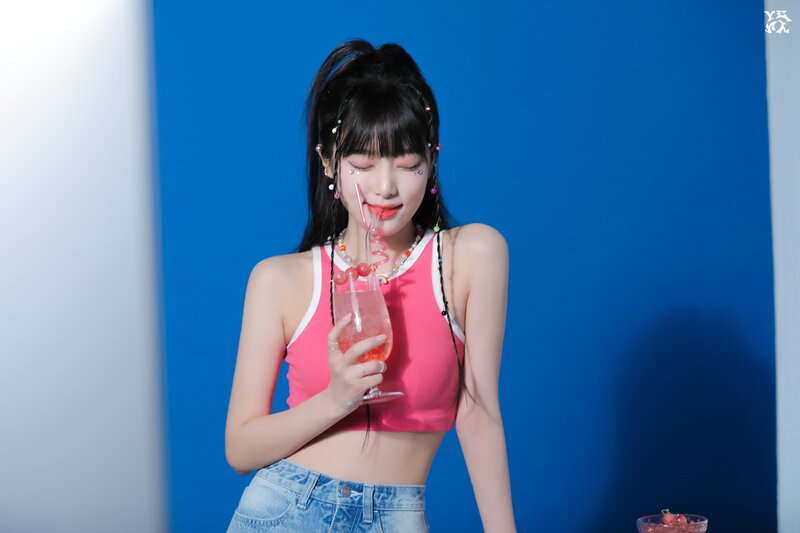 230809 Yuehua Entertainment Naver Update - YENA - lilybyred Behind The Scenes #5 documents 11