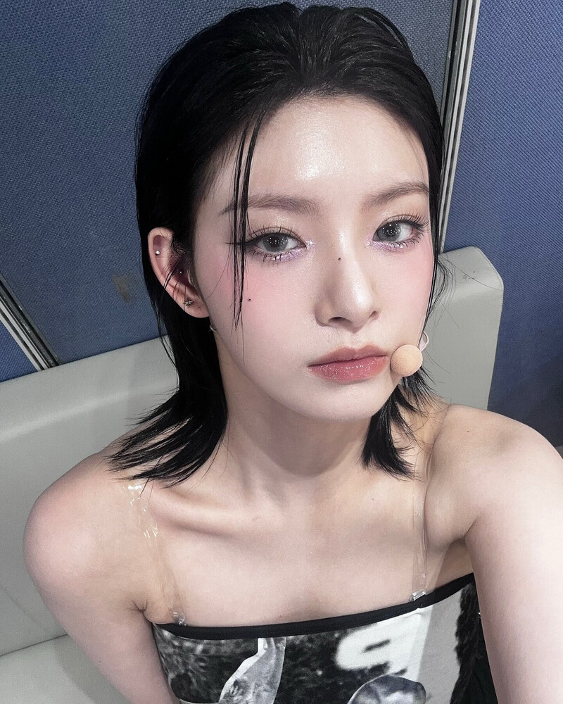 240620 EVERGLOW Yiren Instagram Update documents 10