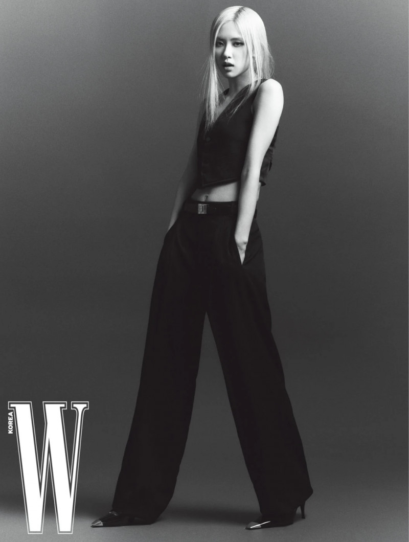 BLACKPINK Rosé for W Korea Magazine May 2021 Issue documents 2
