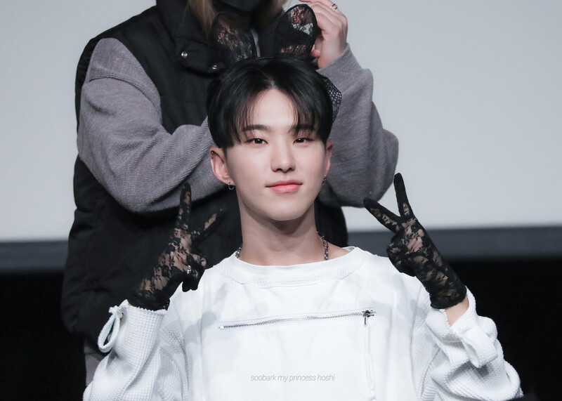 230506 SEVENTEEN Hoshi at Joeun Music Fansign Event documents 22