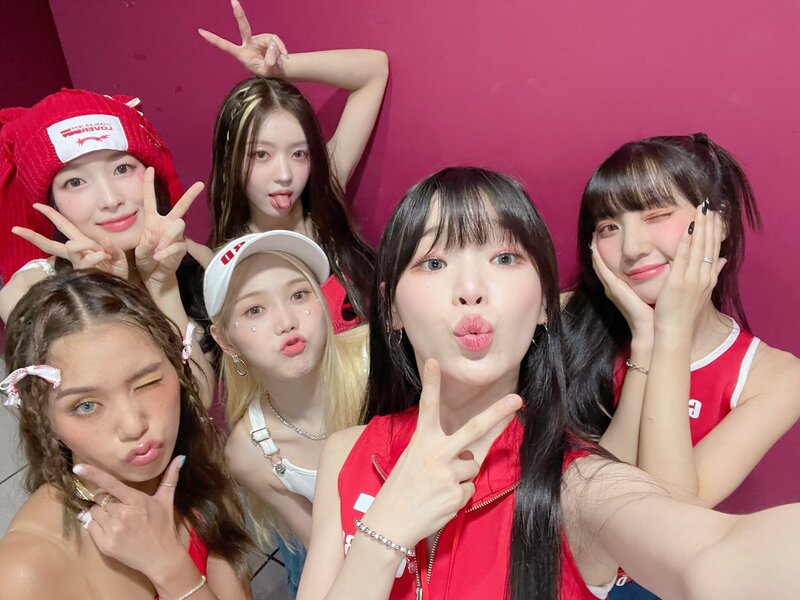 230805 OH MY GIRL Twitter Update documents 4