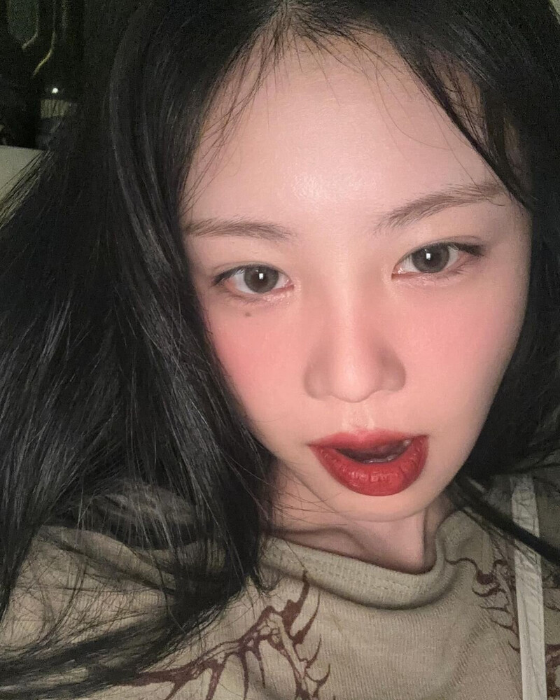 240709 SOOJIN Instagram Update documents 3