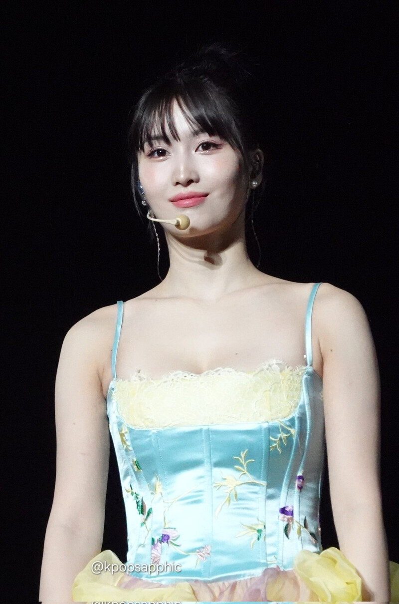 240206 TWICE Momo - ‘READY TO BE’ World Tour in São Paulo Day 1 documents 1