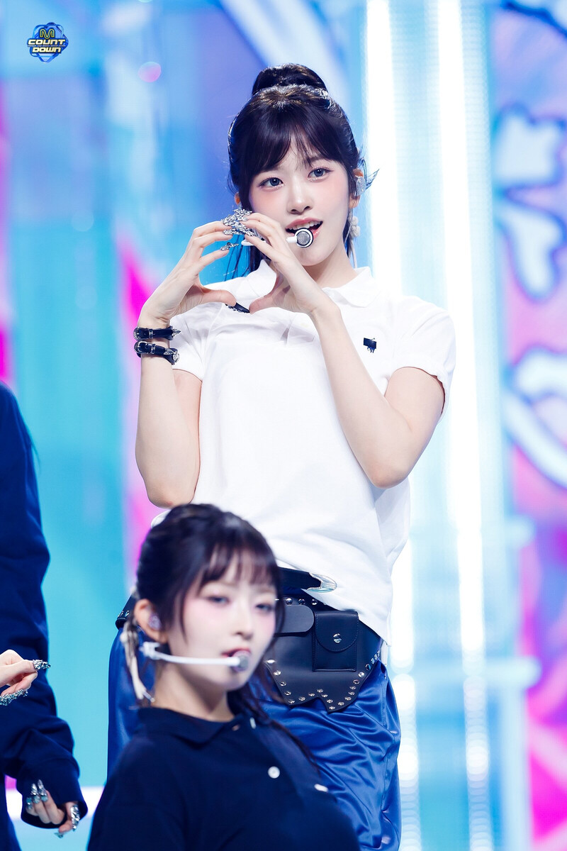 240502 IVE Yujin - 'HEYA' at M Countdown documents 15