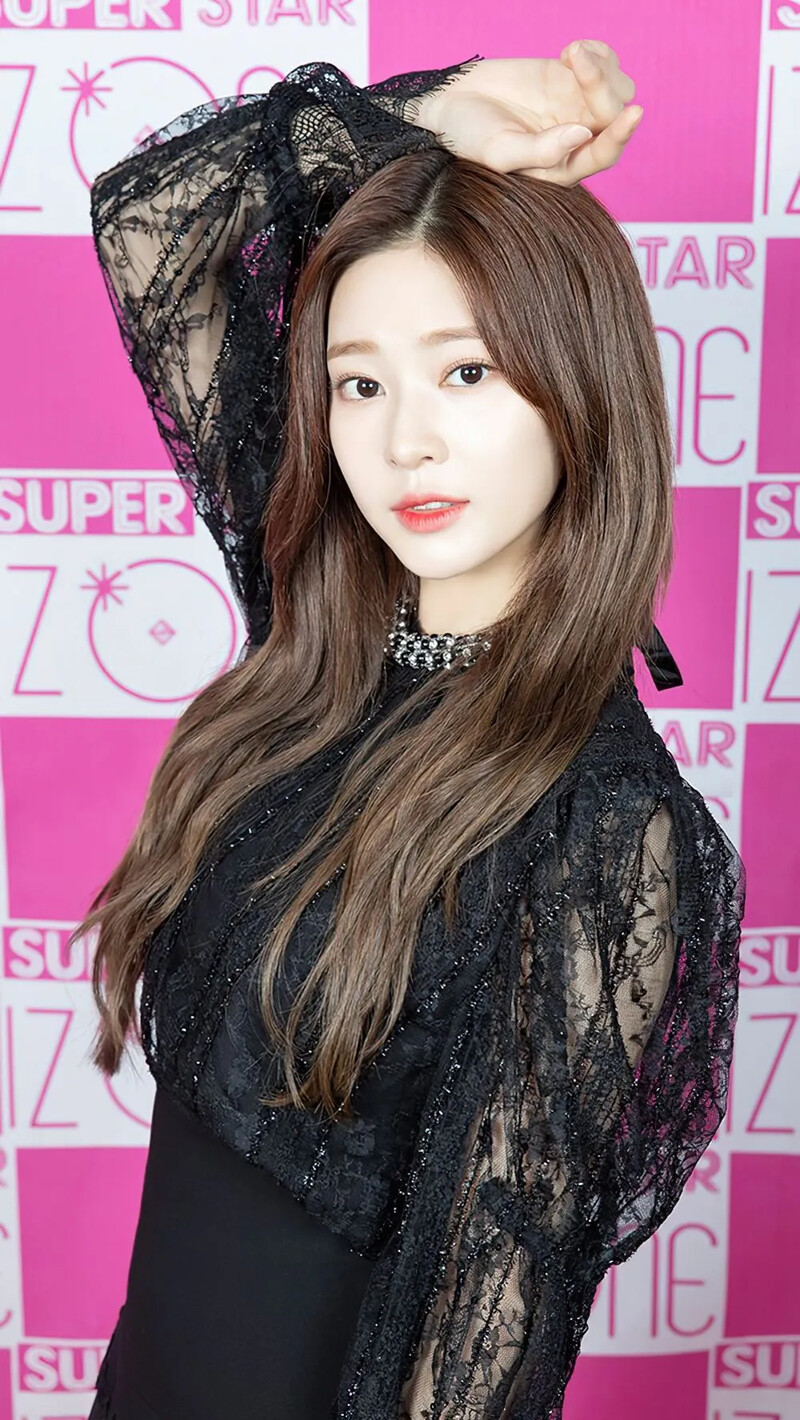 IZONE_Black_Dress_14.jpg