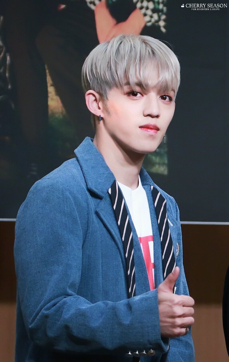 171117 SEVENTEEN at Yeongdeungpo Fansign - S.Coups documents 6