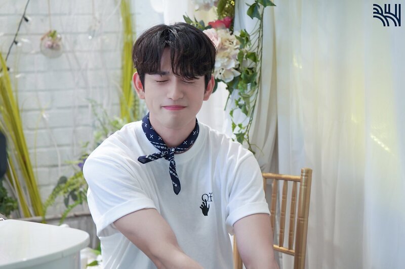 210608 BH ENT. NAVER POST- JINYOUNG 'DIVE' Behind-the-Scenes documents 15