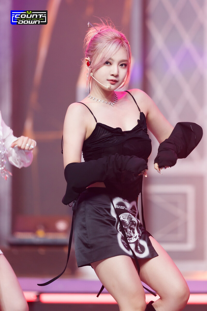220714 aespa - 'Girls' at M Countdown documents 11