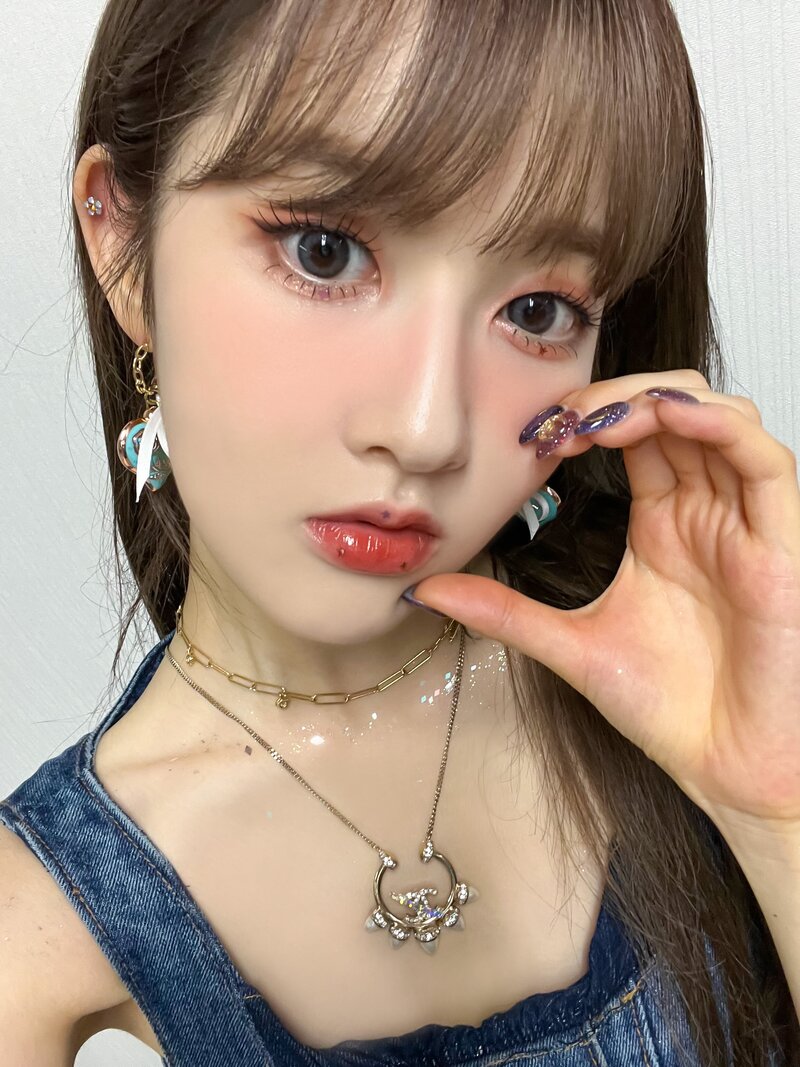 220818 Hi-Up Naver Post - 'BEAUTIFUL MONSTER' Music Show Selca Collection #1 documents 3