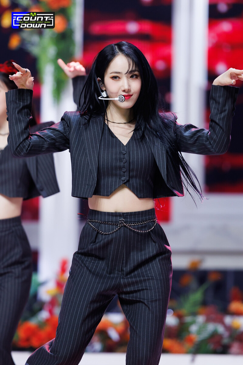 230202 VIVIZ Sinb 'PULL UP' at M Countdown documents 9