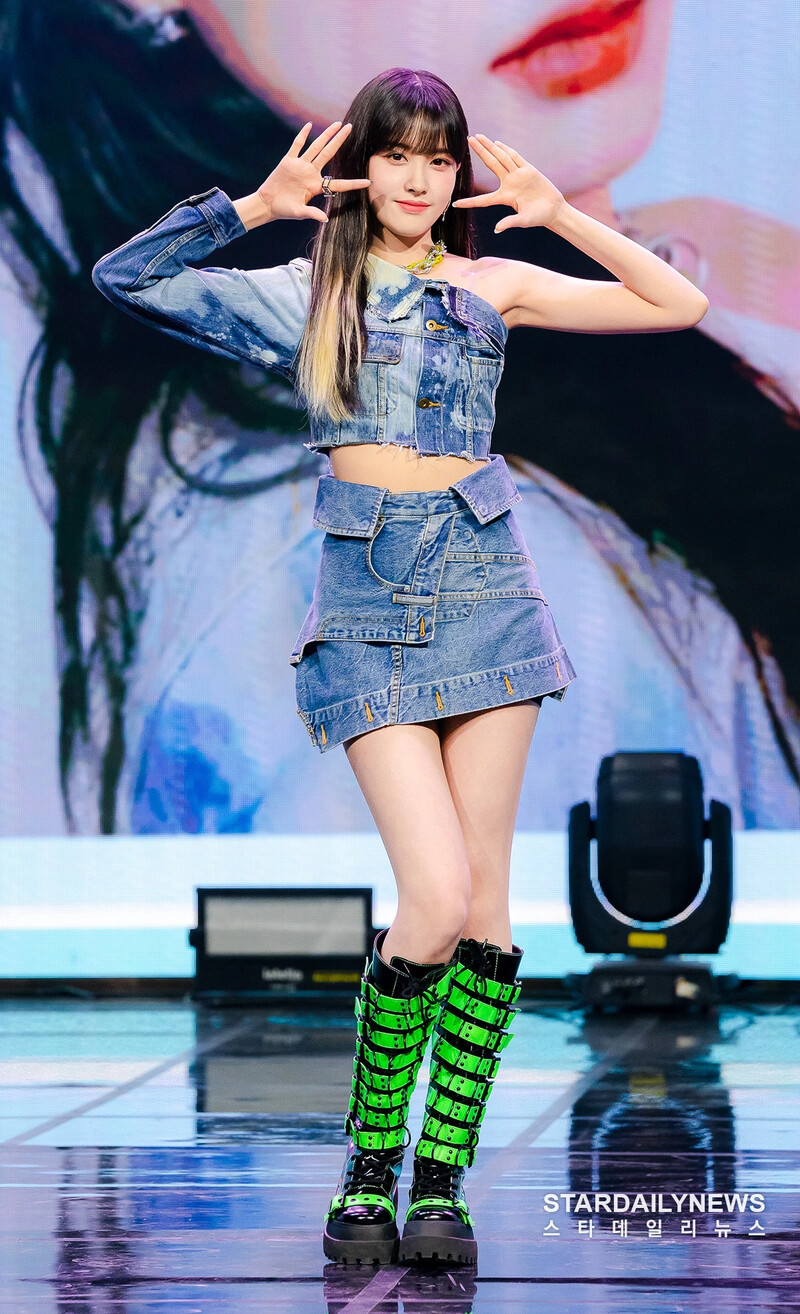 210408 STAYC Yoon 'STAYDOM' Comeback Showcase documents 2