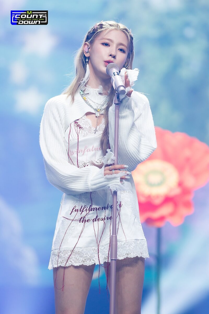 220428 Miyeon - 'Drive' at M Countdown documents 4