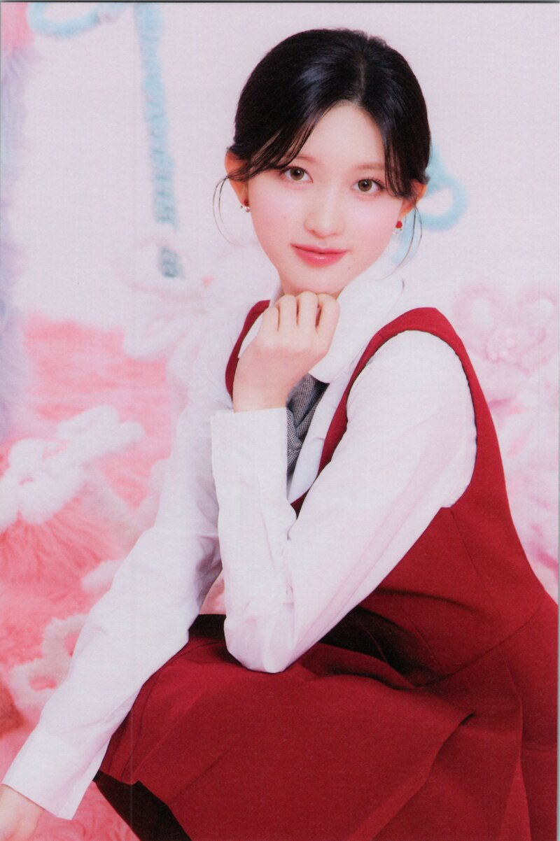 IVE 'SWITCH' PHOTOSHOOT "LOVED IVE - VERSION" - SCANS documents 6