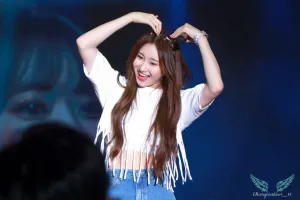 190713 IZ*ONE Chaeyeon - Eyes On Me in Hong Kong 