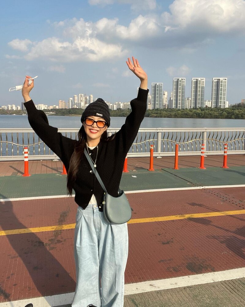 211101 Red Velvet Joy Instagram Update documents 3