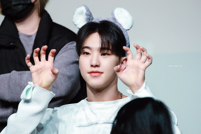 230506 SEVENTEEN Hoshi at Joeun Music Fansign Event documents 10