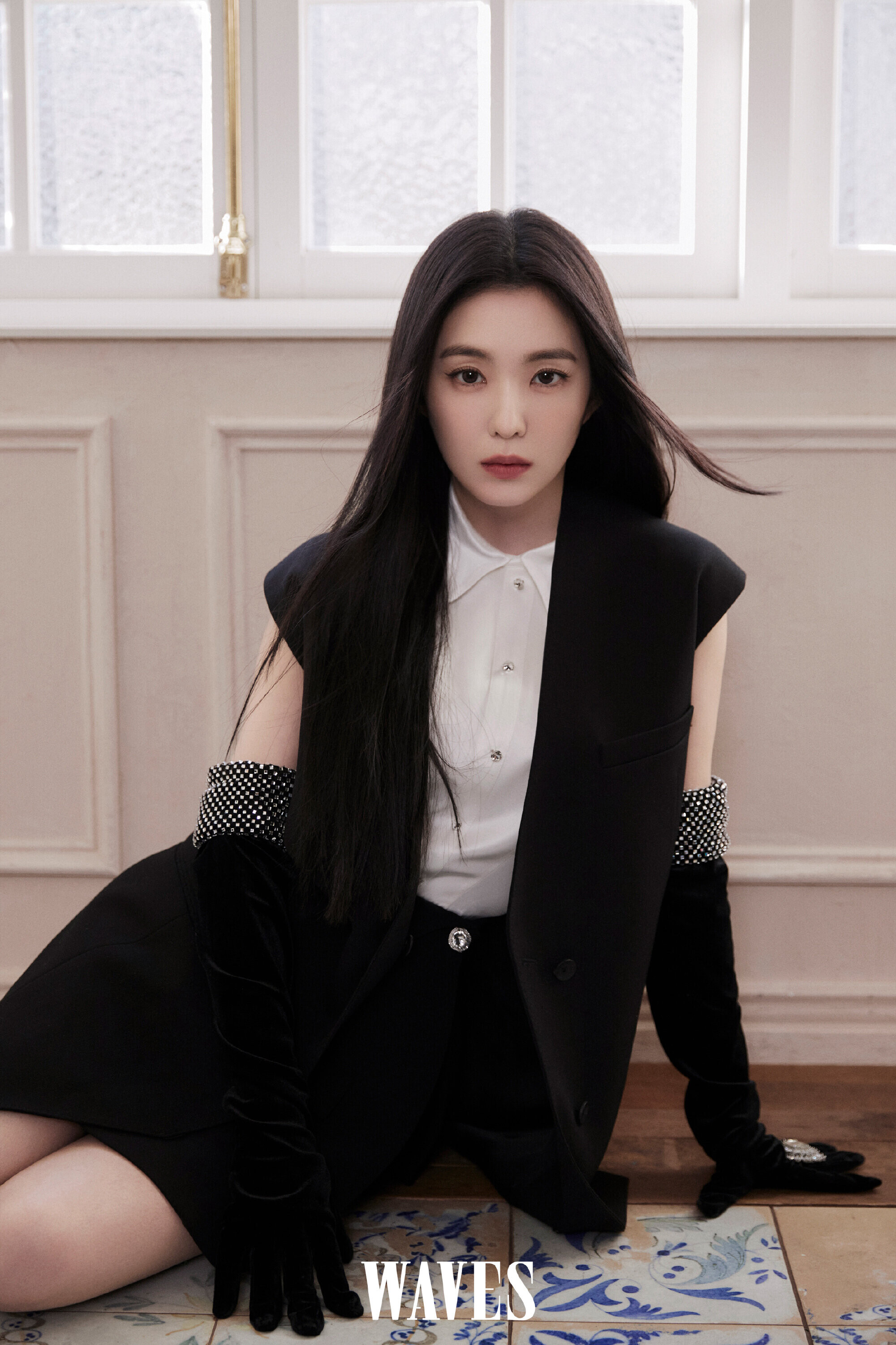 Red Velvet Irene for WAVES Magazine January 2024 Issue | kpopping