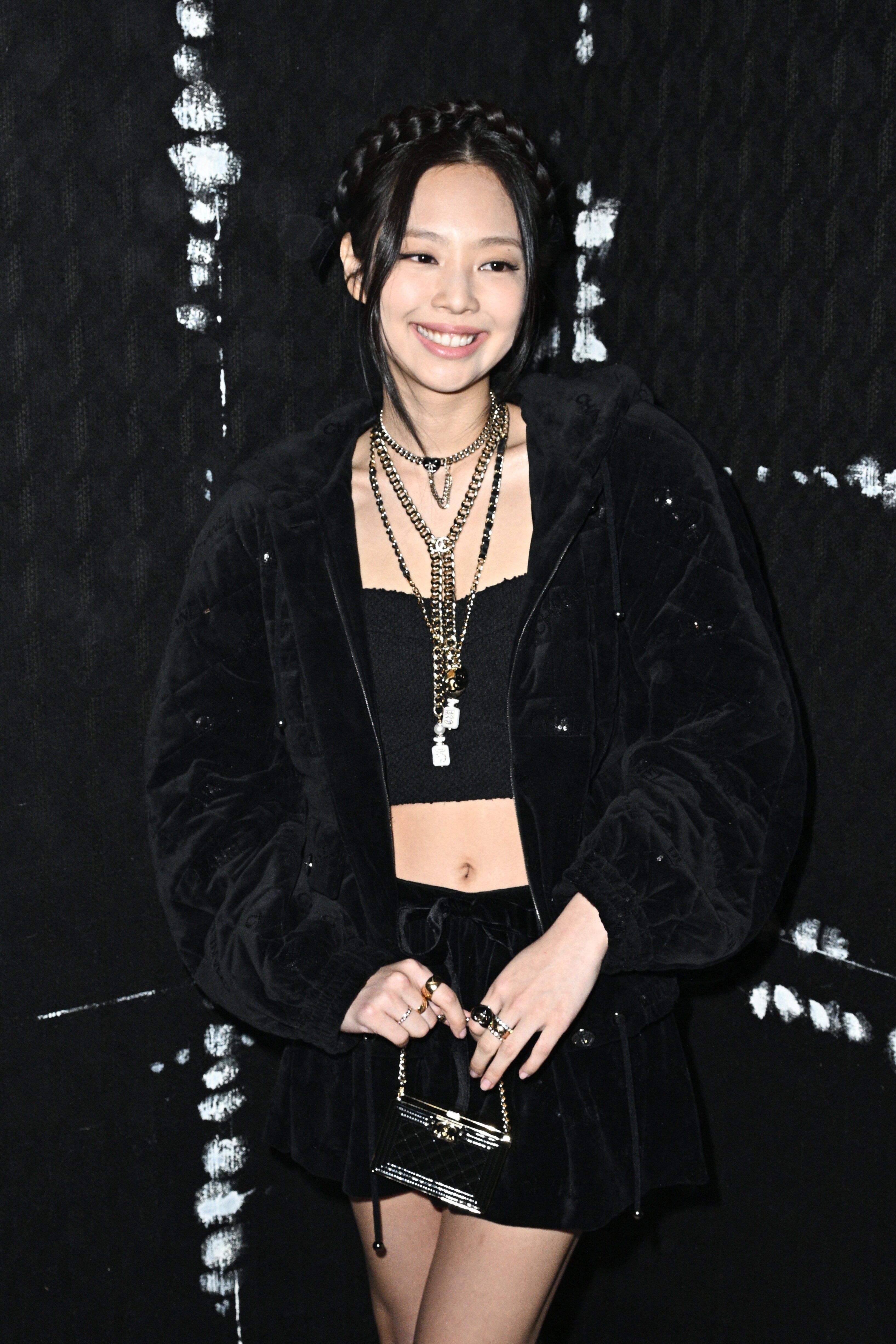2023.03.07 Jennie at CHANEL Fall-Winter 23/24 Show in Paris em