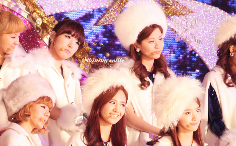 101229 Girls' Generation at SBS Gayo Daejeon documents 5