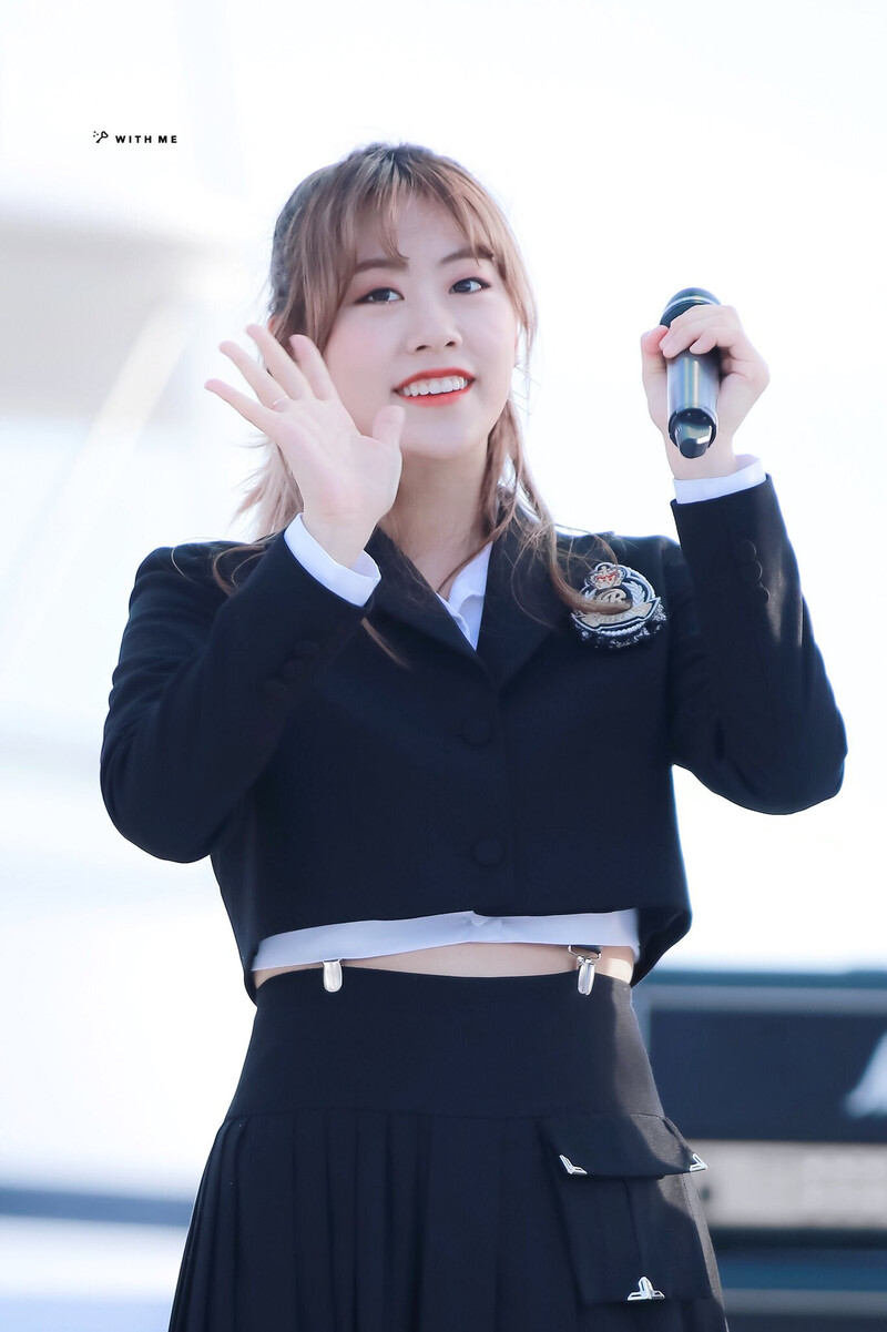 180602 Weki Meki Lua at Jeongok Port Youth Festival Healing Concert documents 4