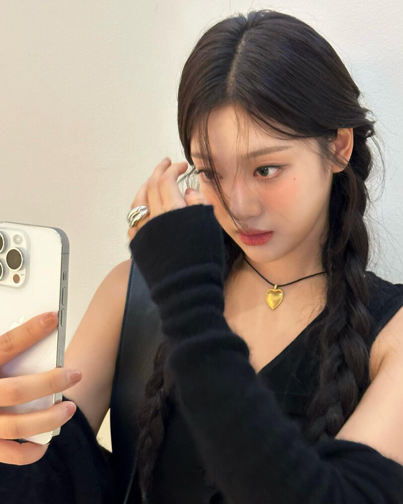 230803 - NINGNING Instagram Update documents 5