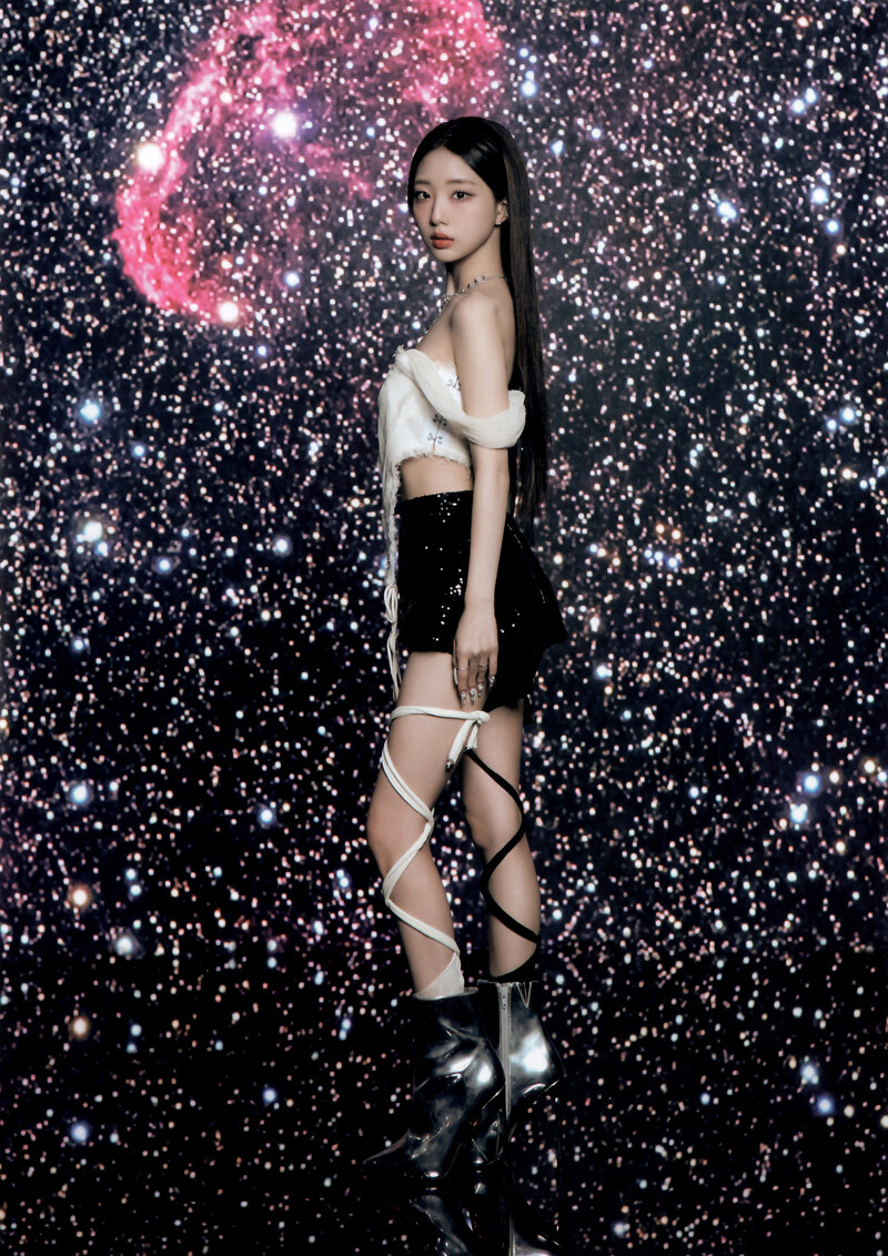 Loossemble - 1st Mini Album 'Loossemble' (Space ver.) [SCANS] documents 13