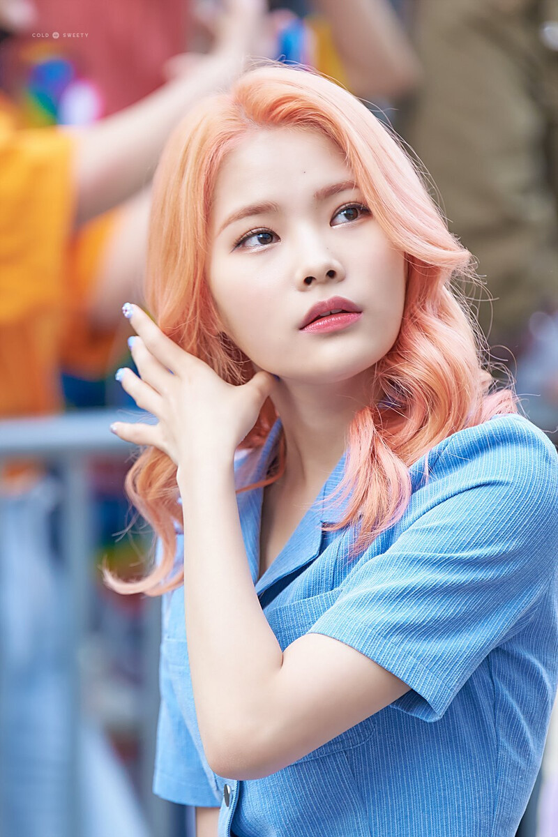 190517 Weki Meki Rina at Music Bank documents 1