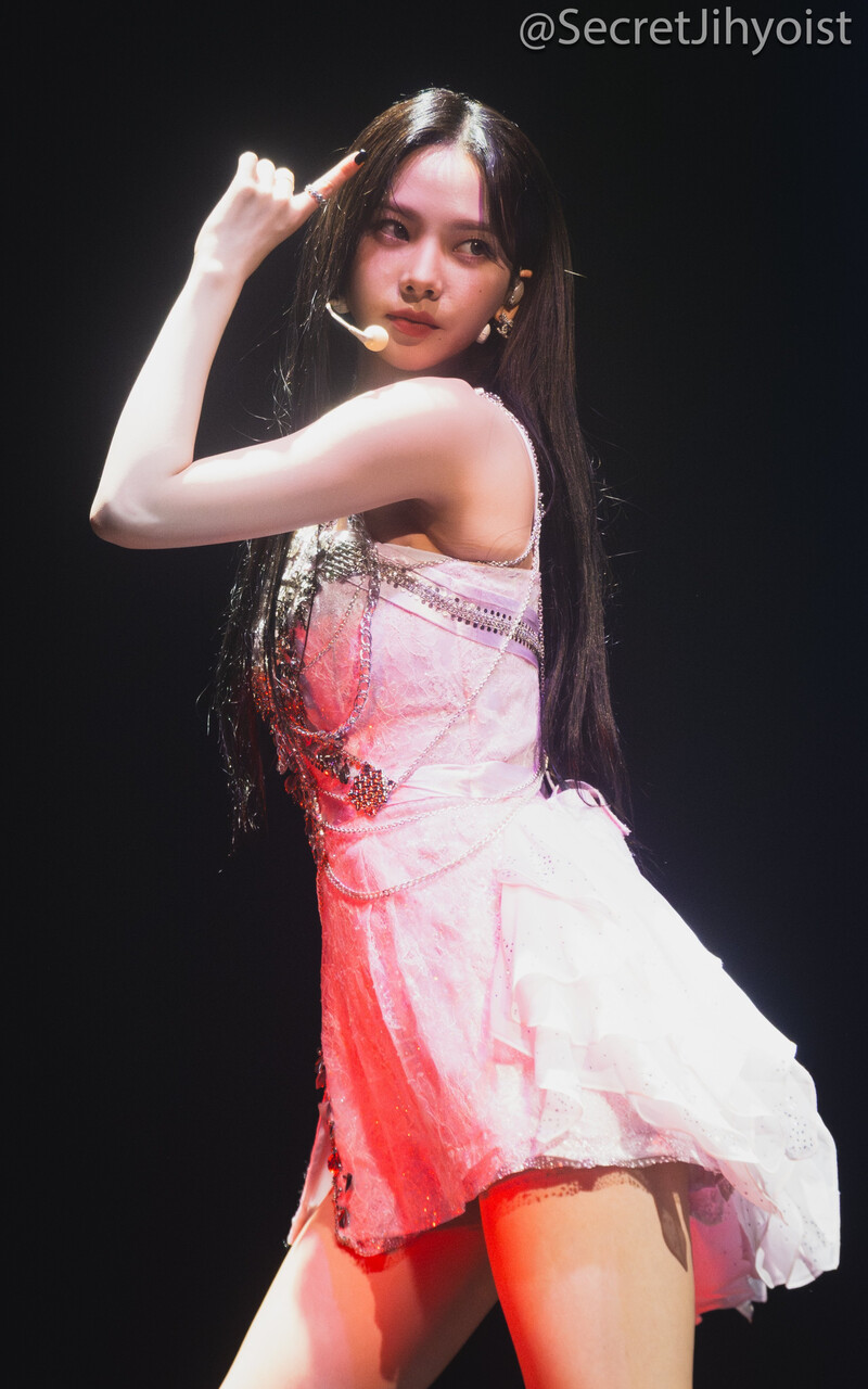 230822 aespa Karina - 1st Concert 'SYNK : HYPER LINE' in Miami documents 4