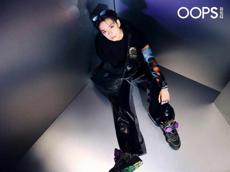 Amber Liu for OOPS 新花样 Magazine - August 2023 Issue documents 13