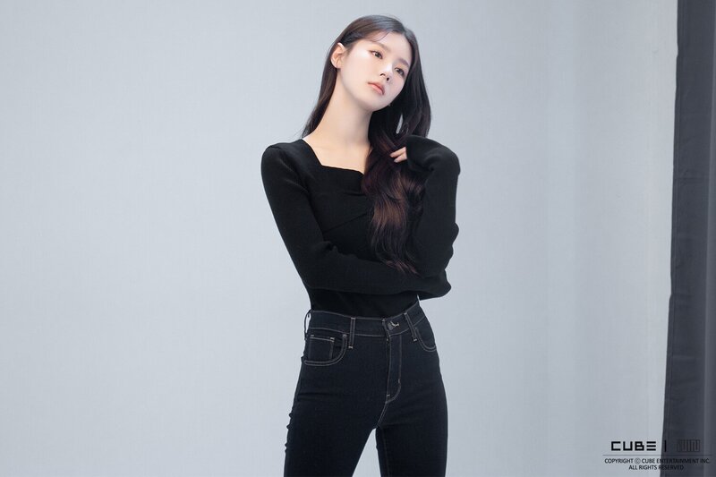 211015 Cube Naver Post - (G)I-DLE Miyeon 2021 Profile Photoshoot documents 4