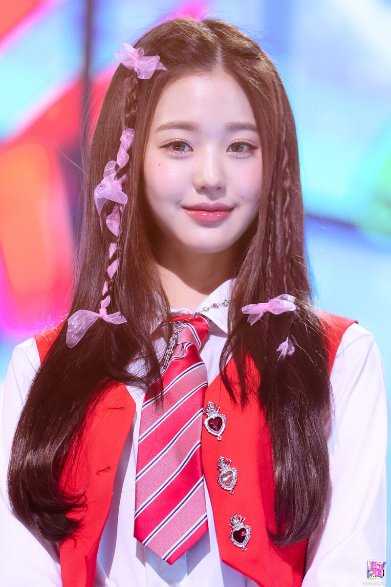 220501 IVE Wonyoung - 'LOVE DIVE' at Inkigayo | kpopping