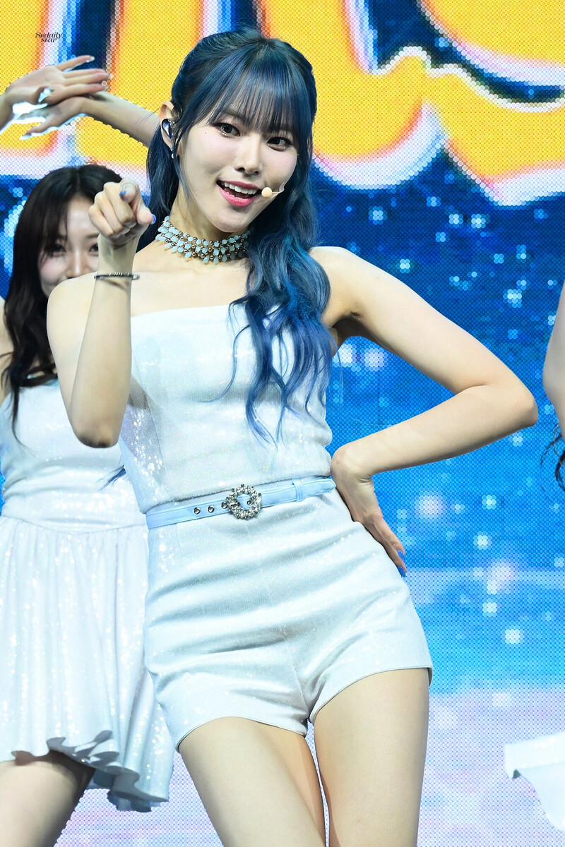 240709 Weeekly Monday - 6th Mini Album 'Bliss' Showcase documents 6