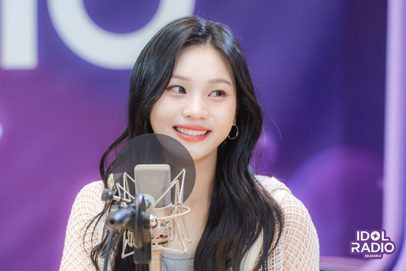 241112 Idol Radio Twitter Update - VIVIZ - Ep. 73 Stills documents 10