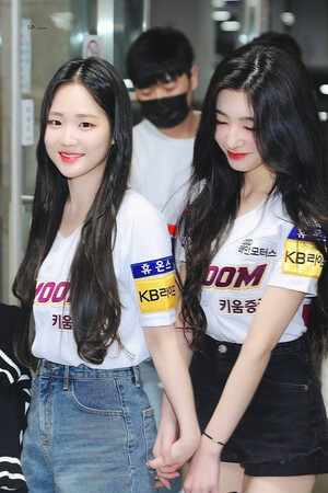 230419 tripleS Yoon SeoYeon & Park SoHyun