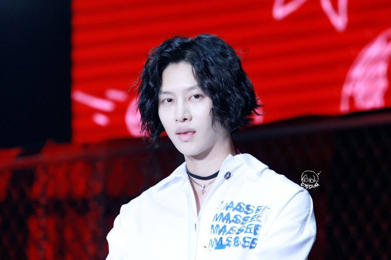 160806 Heechul at Heechul FM in Guangzhou documents 3