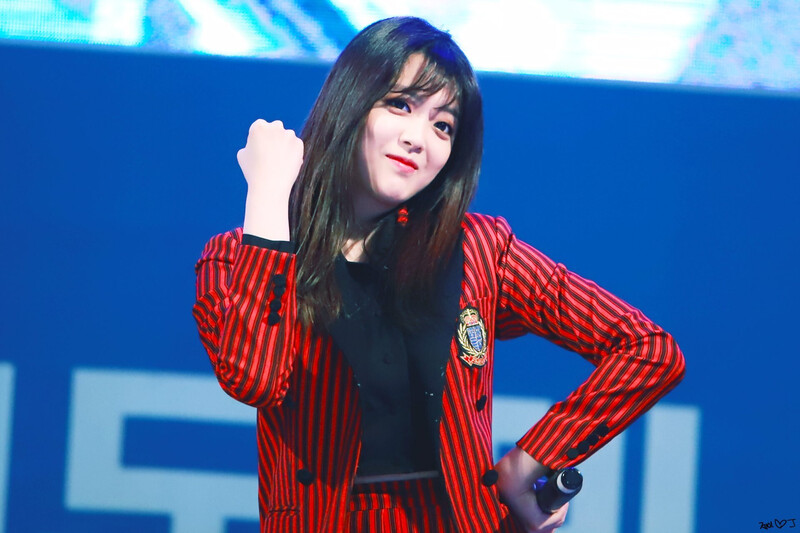 180508 Weki Meki Suyeon at Kyungsung University Festival documents 4