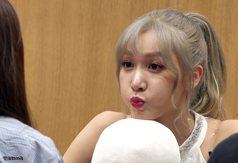 180826 Laboum Soyeon TCC Art Center Fansign documents 4