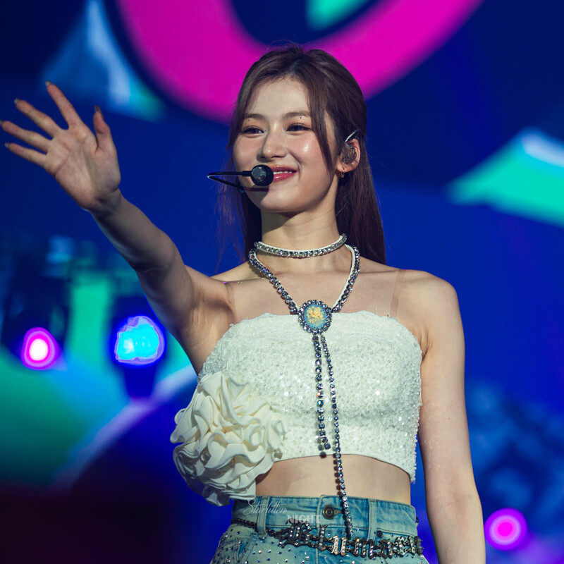 230903 TWICE Sana - ‘READY TO BE’ World Tour in Singapore Day 2 documents 4