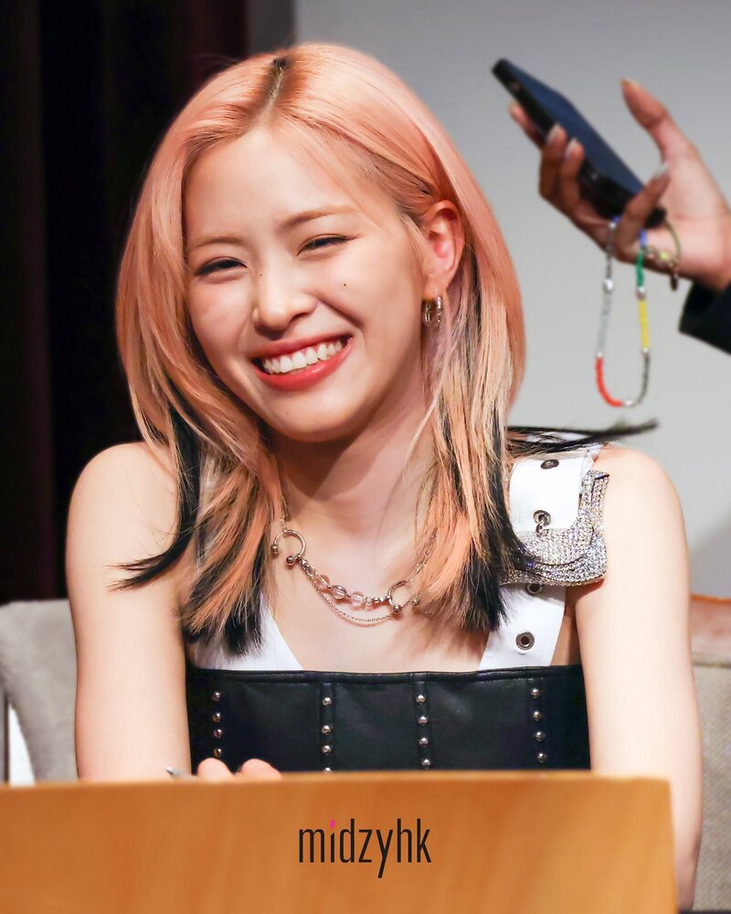 240118 ITZY Ryujin - MAKESTAR Fansign Event documents 2