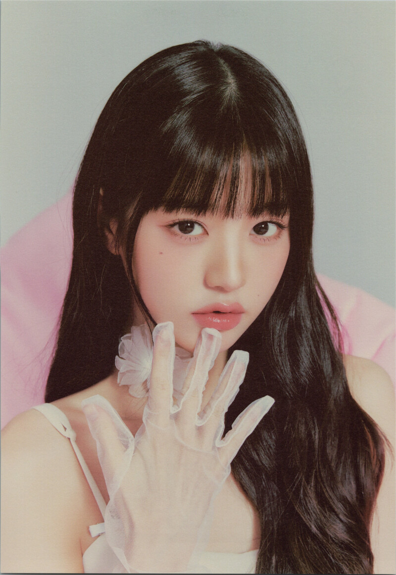 IVE - 2024 Season’s Greetings ‘A Fairy's Wish’ (Scans) documents 9