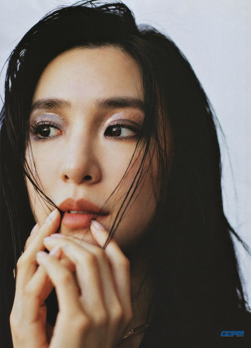 Tiffany Young VOGUE December.2020 [GGPM]-Scan08.jpg