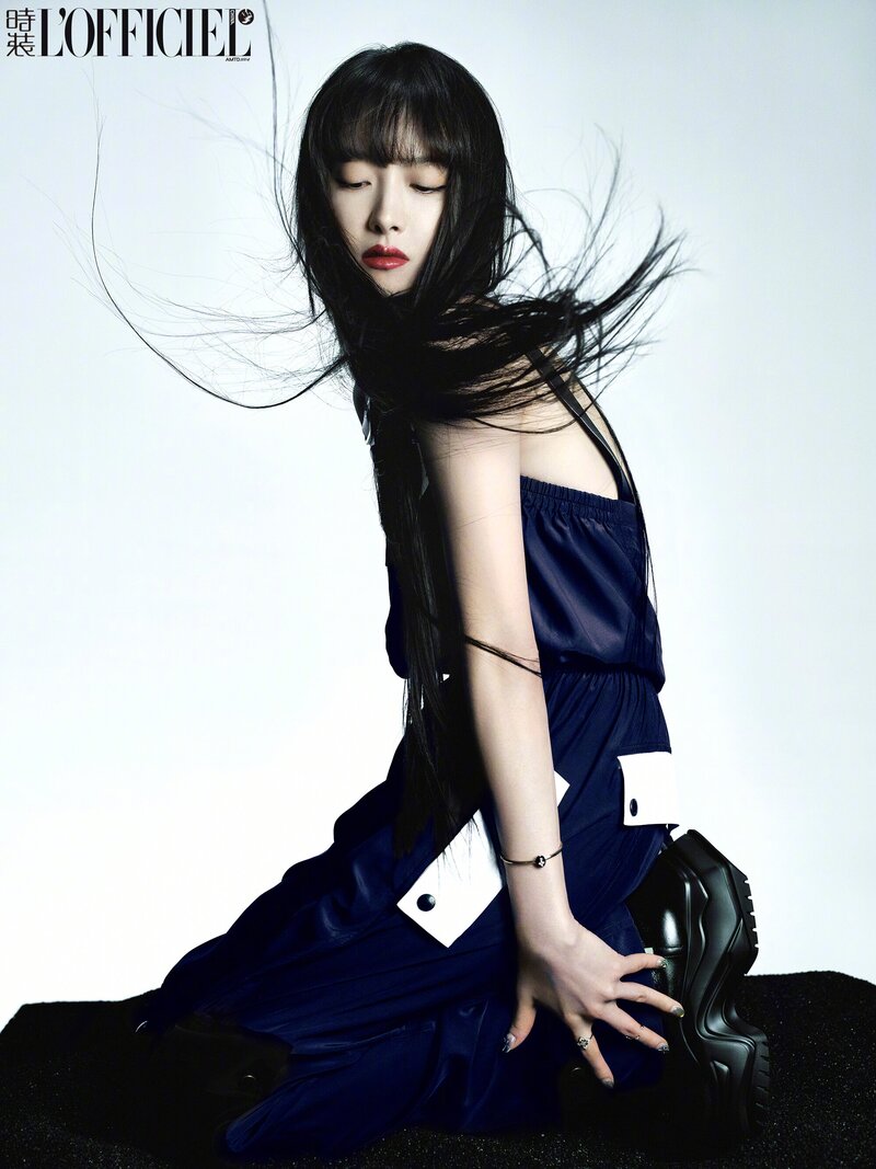 Victoria Song for L'Officiel China Magazine December 2023 Issue documents 6