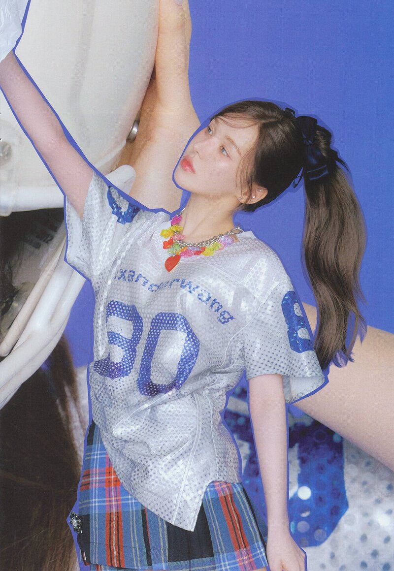 Red Velvet Wendy - 2nd Mini Album 'Wish You Hell' (Scans) documents 7