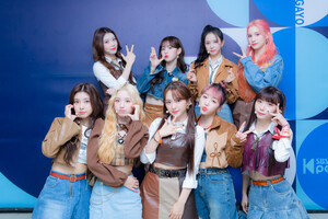 221023 SBS Twitter Update - KEP1ER at INKIGAYO Photowall