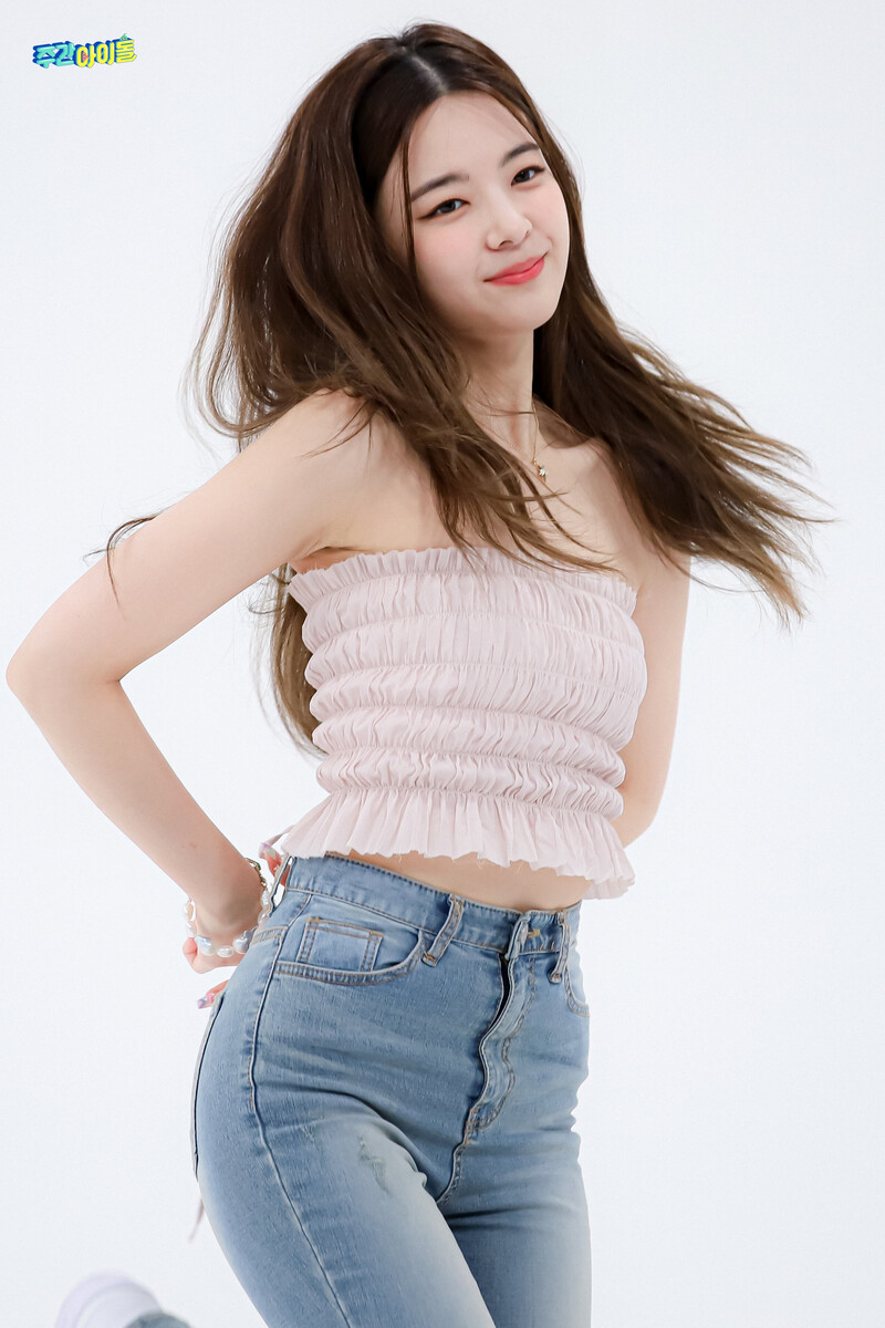 220720 MBC Naver - ITZY at Weekly Idol documents 4