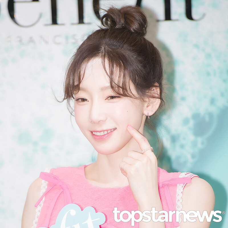 230330 Taeyeon - Benefit Pop-up Store Event documents 4