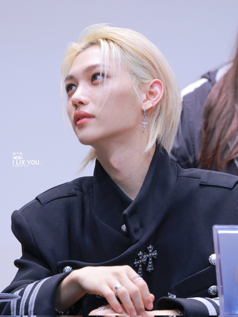 231119 Stray Kids Felix - Blue Dream Media Fansign Event documents 13